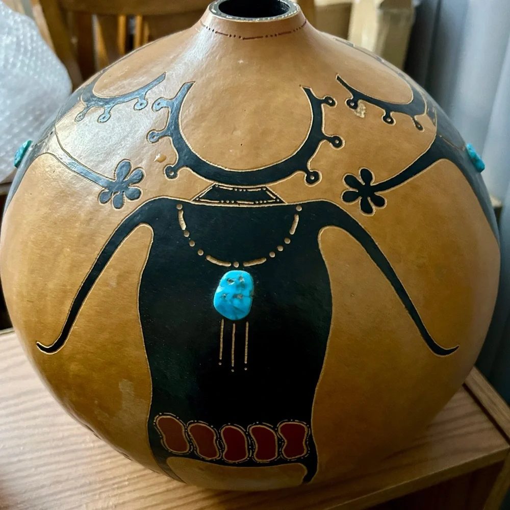 SOLD!!!!!!
Rare Hand-painted and decorated gourd vessel, Kokopelli - Picture 1 of 6